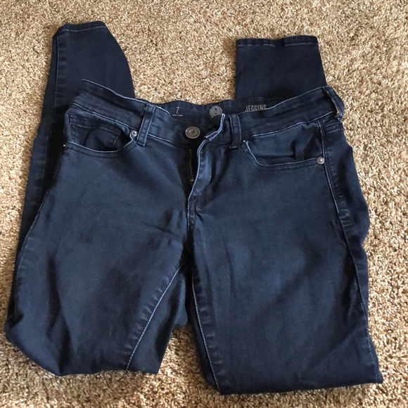 Black Jegging!  Need to sell! - Picture 1 of 2